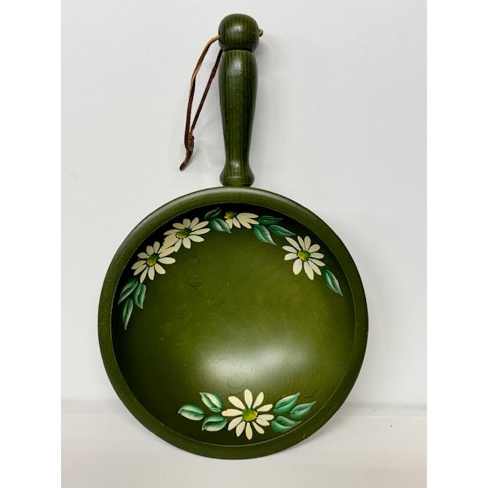 VTG Woodcraftery Wooden Round Bowl Handle Painted Wood floral farm decor kitchen